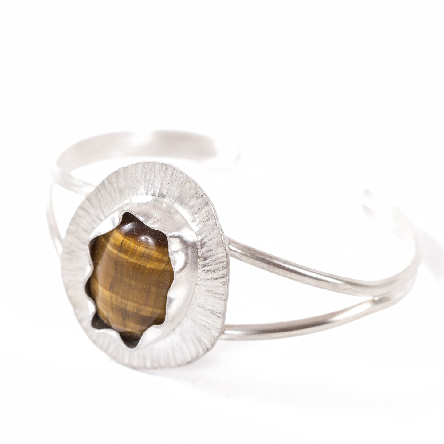 Tora Cuff