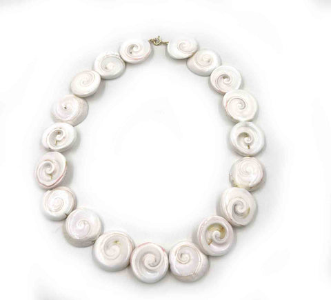 Shell Choker Necklace